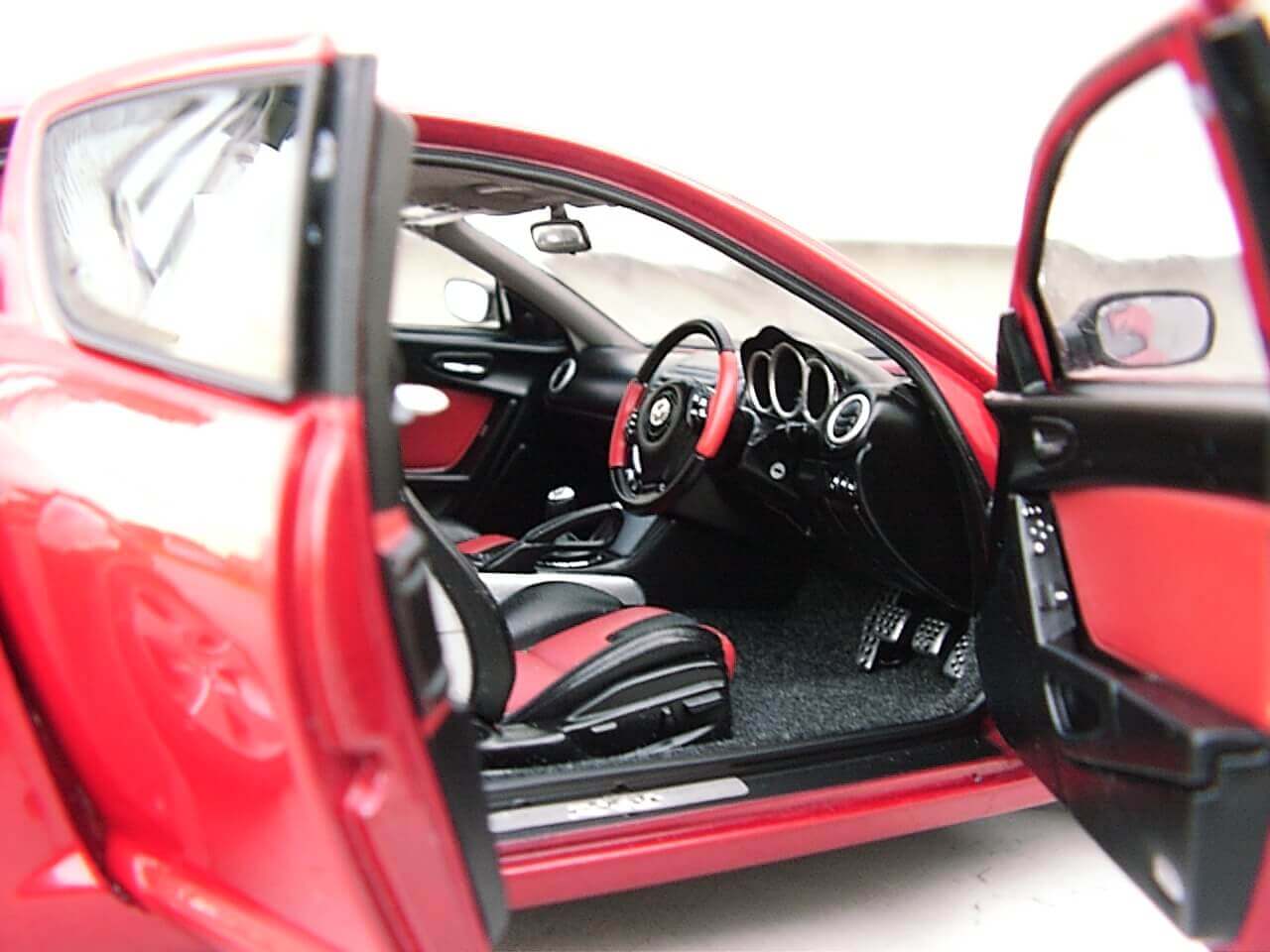 RX8の中古車選びの注意点は?相場金額とおすすめグレード・維持費について UruCar(ウルカー) RX8の中古車選びの注意点は?相場金額とおすすめグレード・維持費について UruCar(ウルカー)