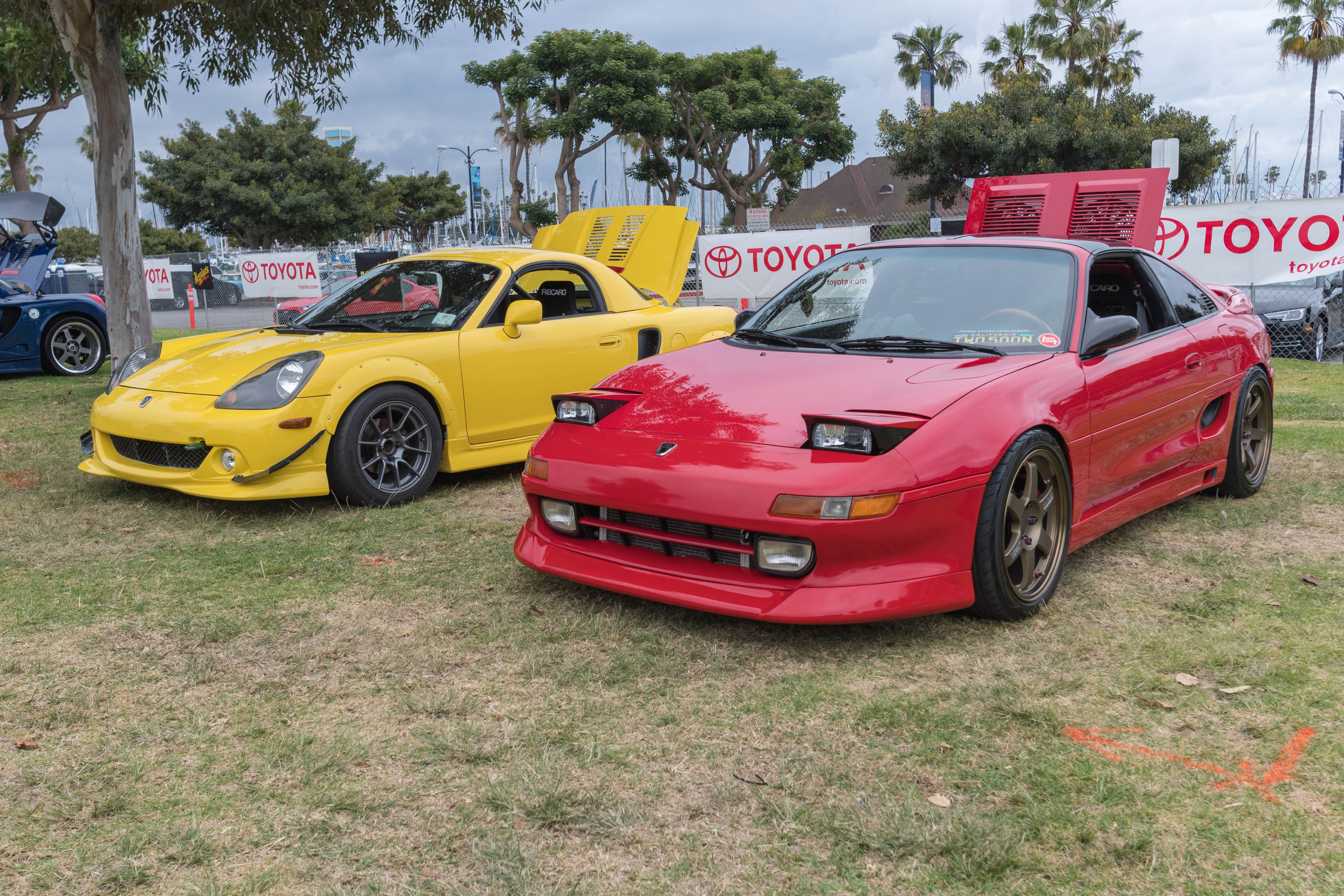 伝説のミッドシップmr2とmr S 走ることに特化した異なる性質を振り返る Urucar ウルカー